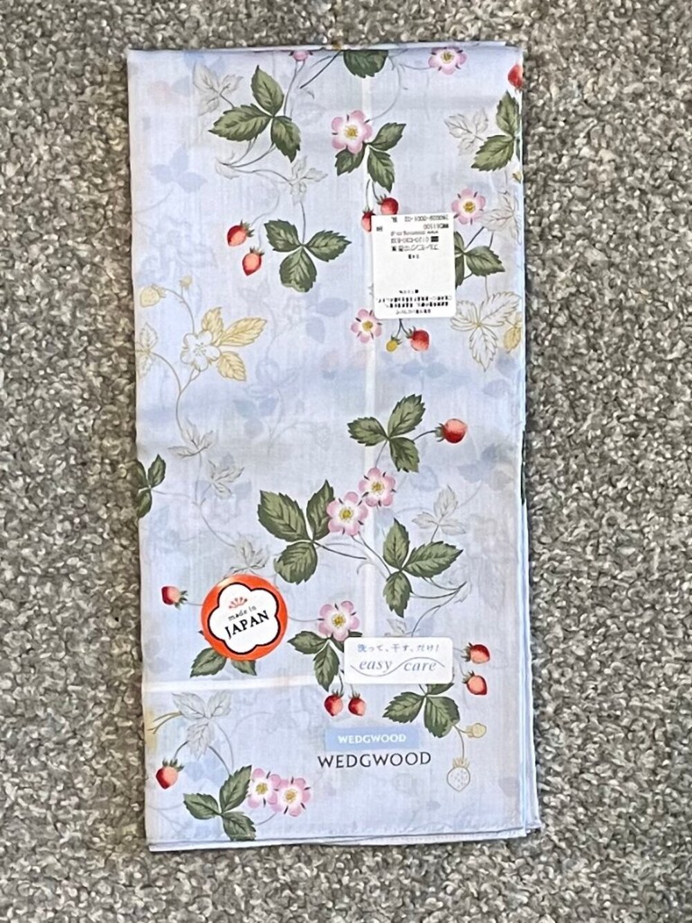 Wedgwood Japan Blue Floral Print Handkerchief - NWT - Picture 7 of 10